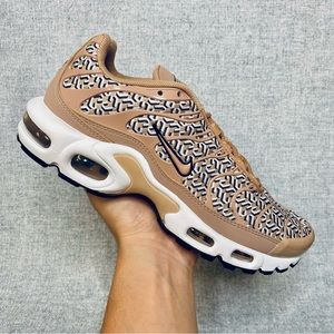 Nike Air Max Plus Women's Size 8